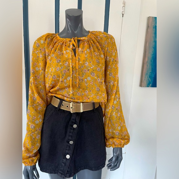 Carolina Belle Yellow Tie Front Blouse Relaxed Style - Picture 1 of 5